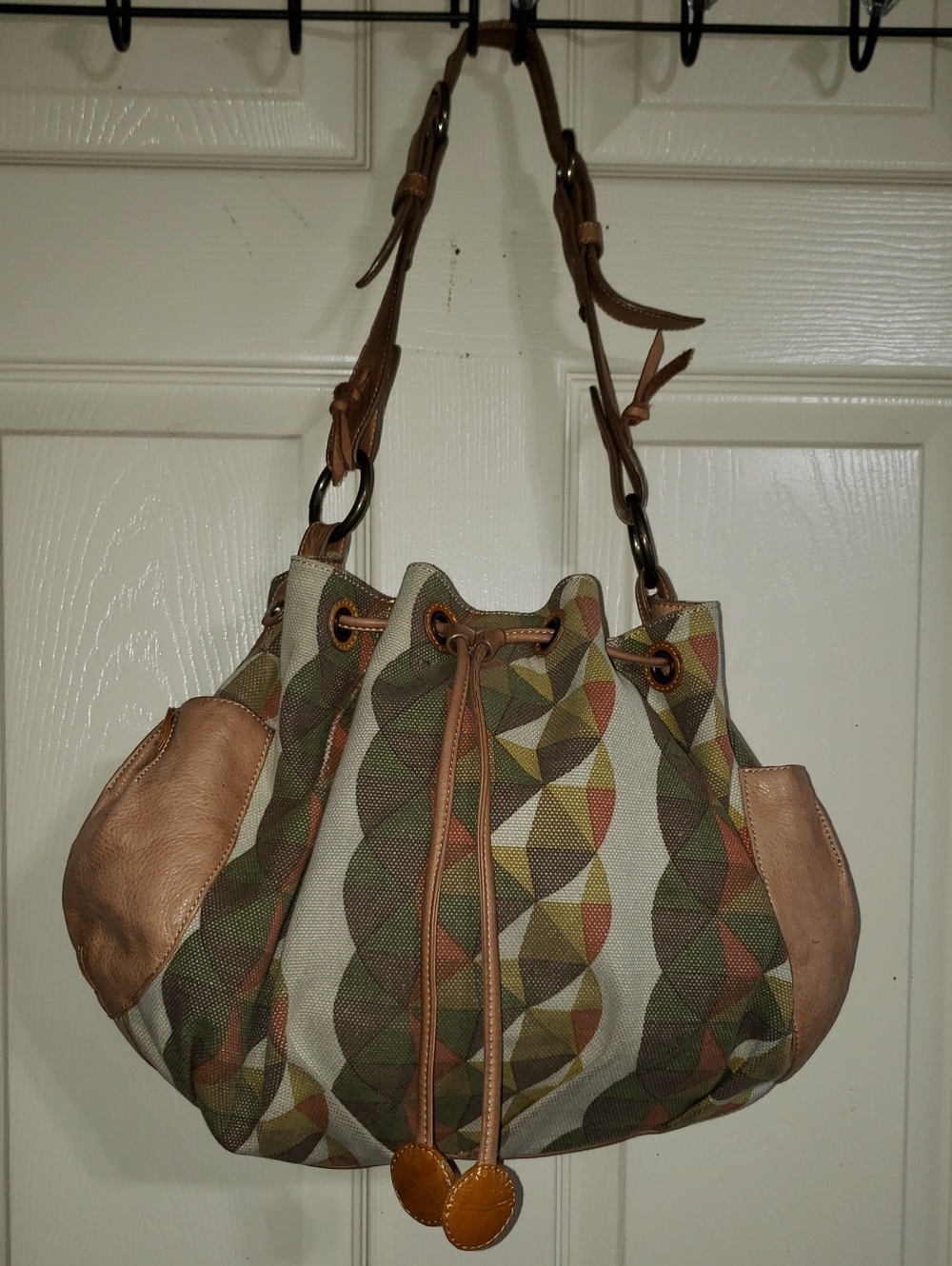 💘🖤💘 HAYDEN HARNETT MULTICOLOR GEOMETRIC PRINT TAN LEATHER HOBO BUCKET BAG - Picture 2 of 15